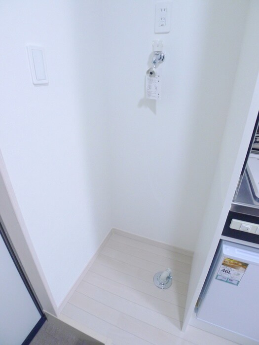 物件内観写真13　(洗濯機置場)