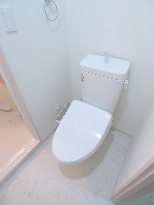 物件内観写真14　(トイレ)