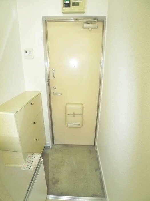 物件内観写真21　(玄関)