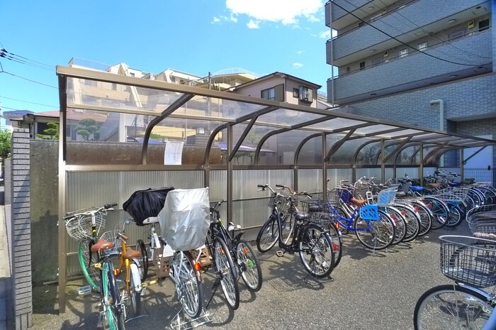 物件外観写真4　(駐輪場)