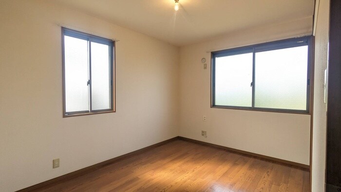 物件内観写真10　(居室)