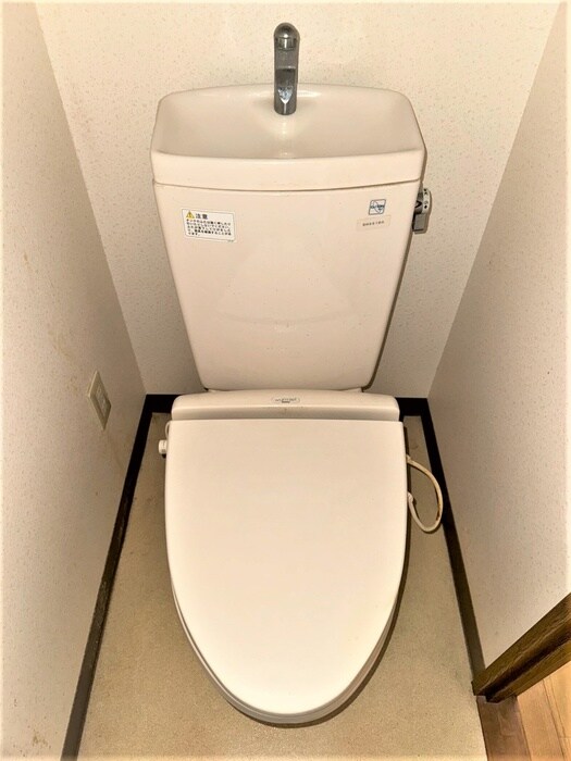 物件内観写真14　(トイレ)