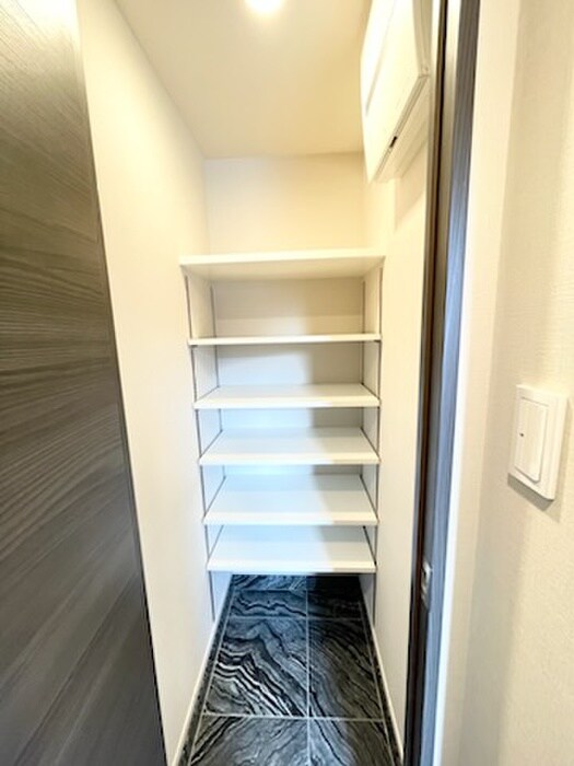 物件内観写真18　(靴箱)