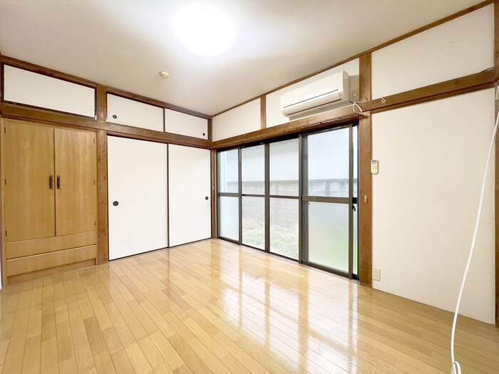 物件内観写真8　(居室)