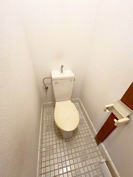 物件内観写真14　(トイレ)