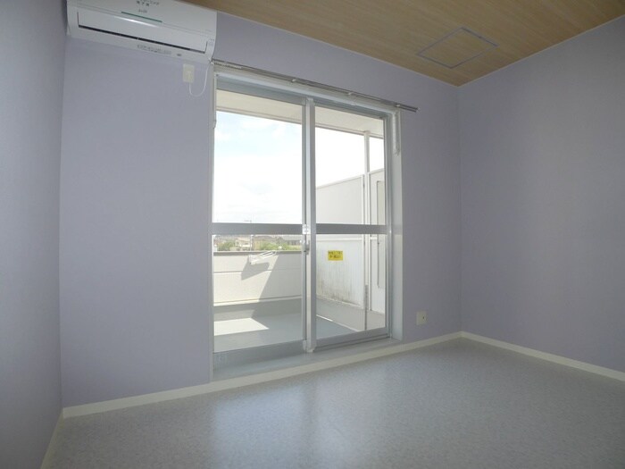 物件内観写真9　(居室)