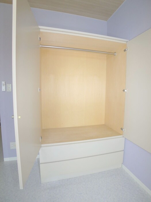 物件内観写真11　(収納)