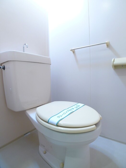 物件内観写真15　(トイレ)