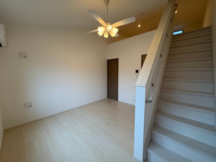 物件内観写真10　(居室)