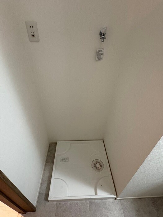 物件内観写真21　(洗濯機置場)