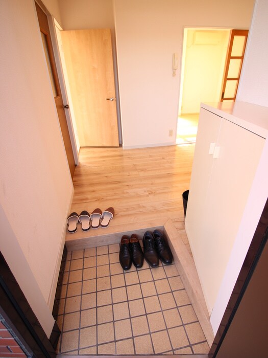 物件内観写真15　(玄関)