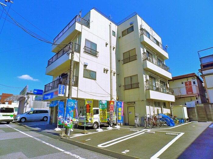 物件外観写真5　(駐車場)