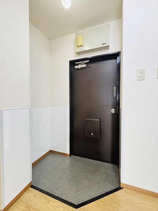 物件内観写真14　(玄関)