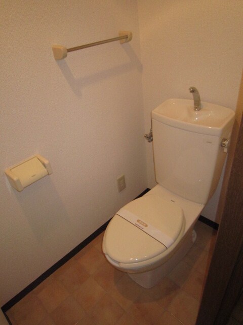 物件内観写真15　(トイレ)