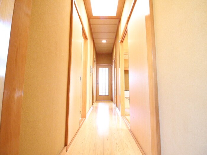 物件内観写真21　(廊下)