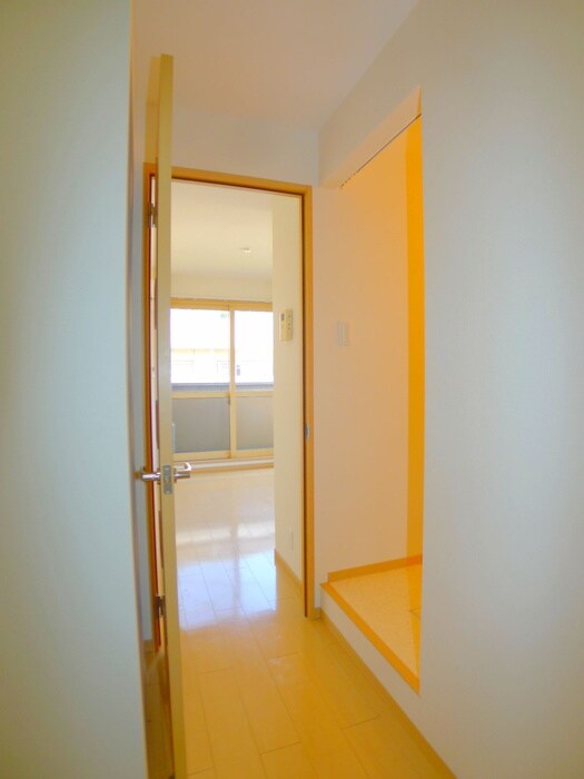 物件内観写真17　(廊下)