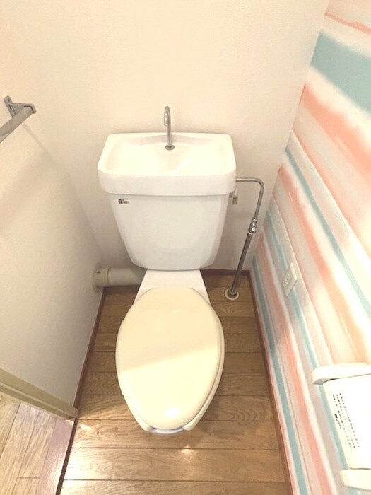 物件内観写真9　(トイレ)