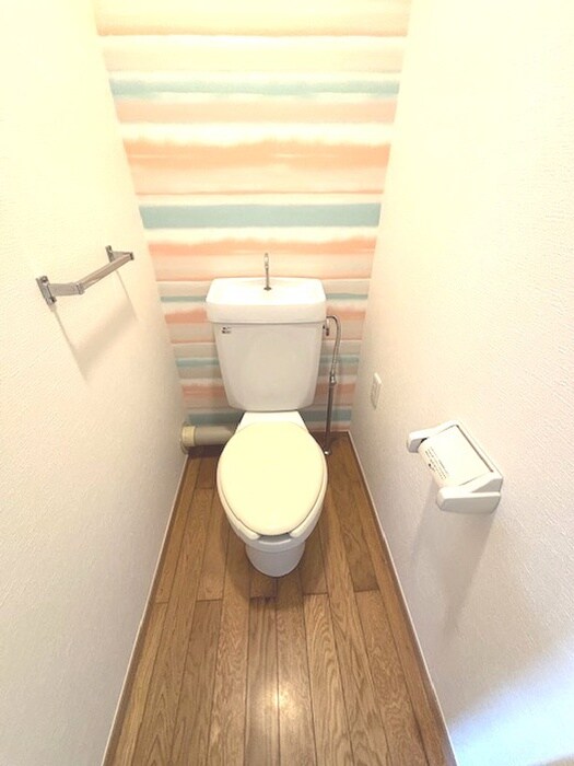 物件内観写真9　(トイレ)