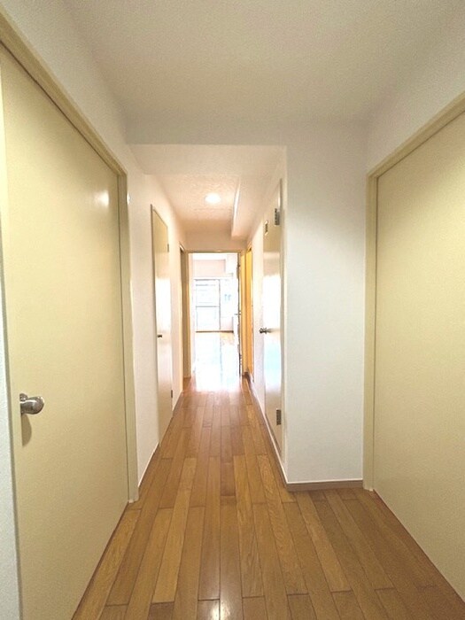 物件内観写真15　(廊下)