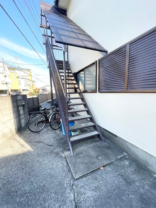 物件外観写真5　(エントランス部分)