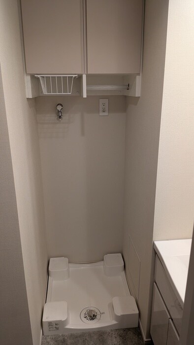 物件内観写真10　(洗濯機置場)