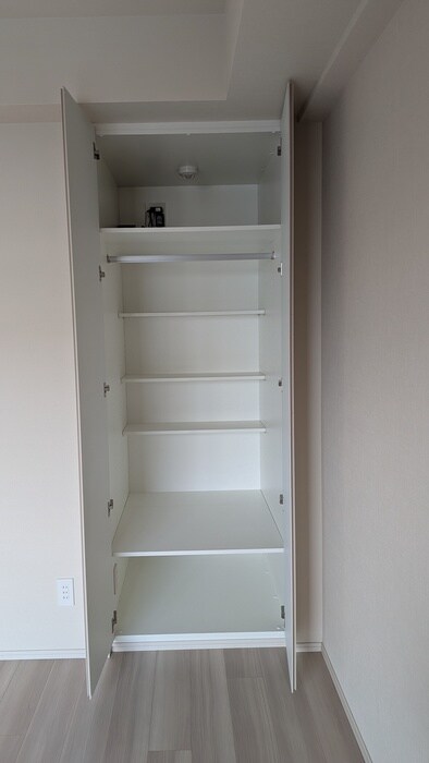 物件内観写真16　(収納)