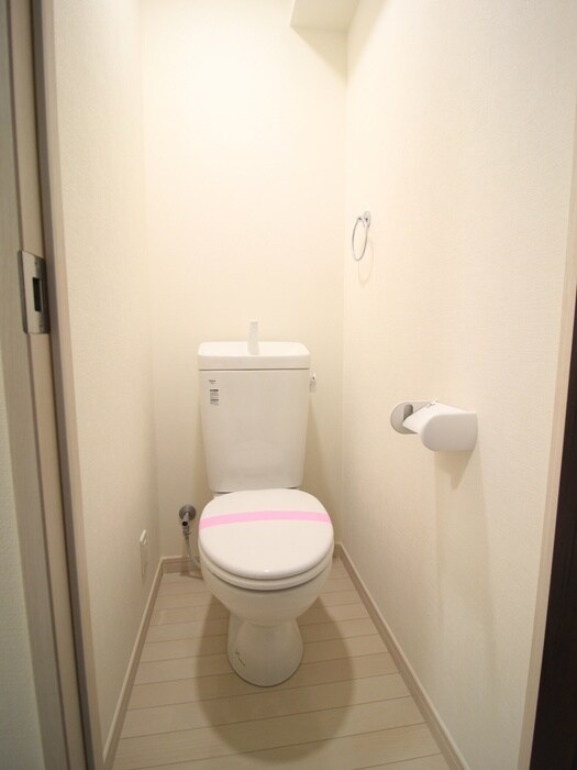 物件内観写真12　(トイレ)