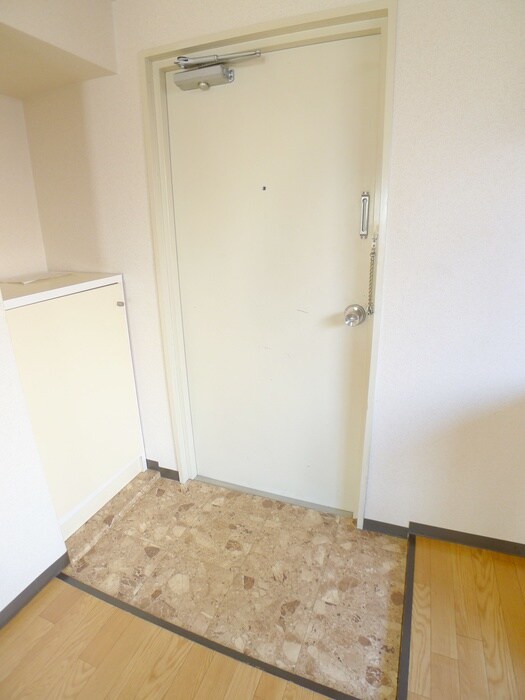 物件内観写真22　(玄関)
