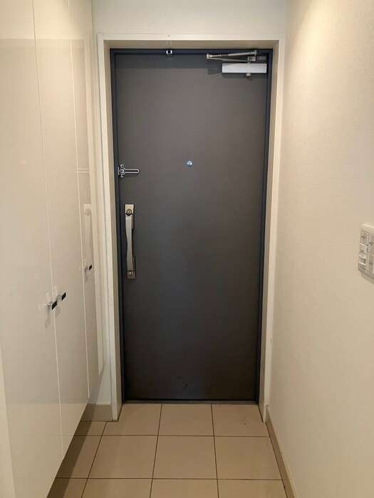 物件内観写真18　(玄関)