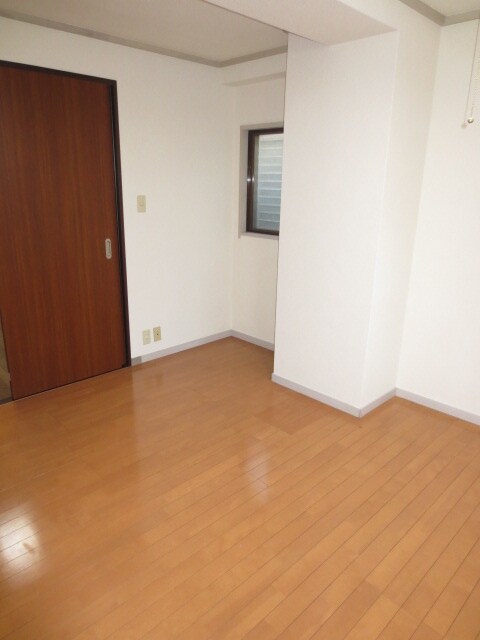 物件内観写真6　(居室)