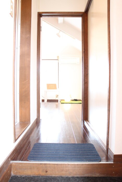 物件内観写真10　(玄関)