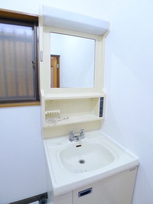 物件内観写真9　(洗面)