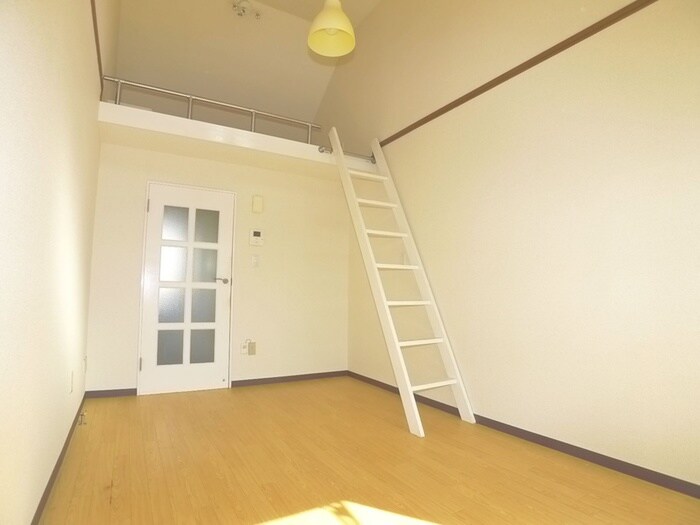 物件内観写真8　(居室)