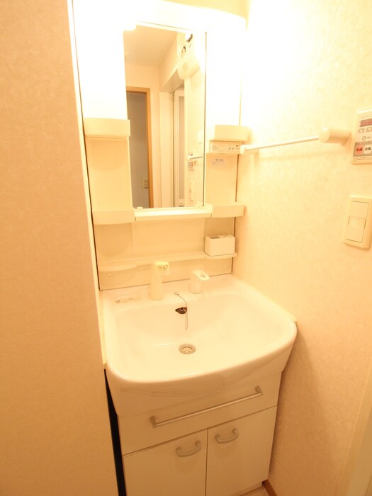 物件内観写真11　(洗面)