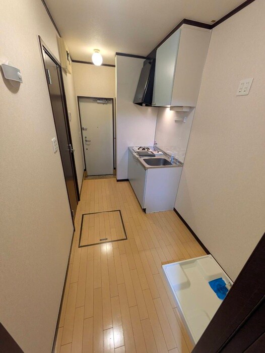 物件内観写真8　(廊下)