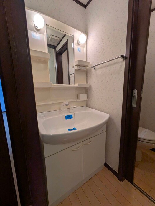 物件内観写真9　(洗面)