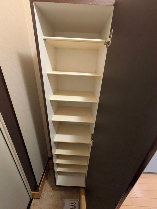 物件内観写真18　(靴箱)