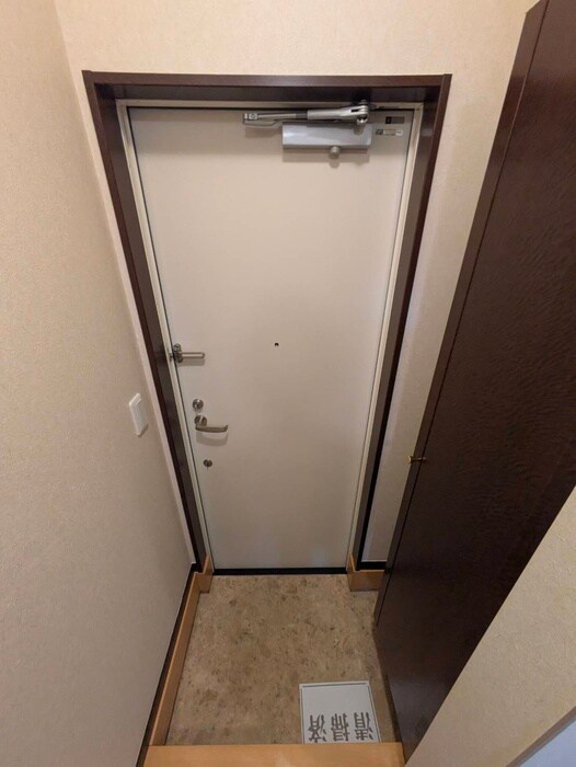 物件内観写真20　(玄関)