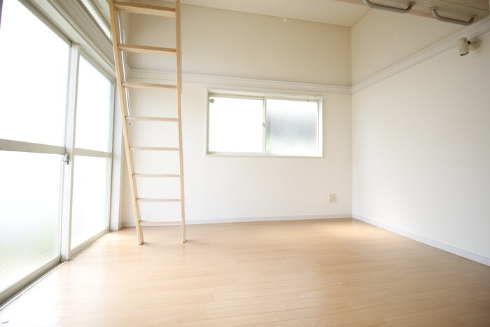 物件内観写真6　(居室)