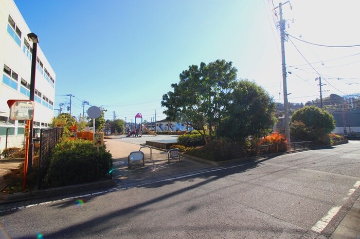 物件外観写真3　(周辺環境)