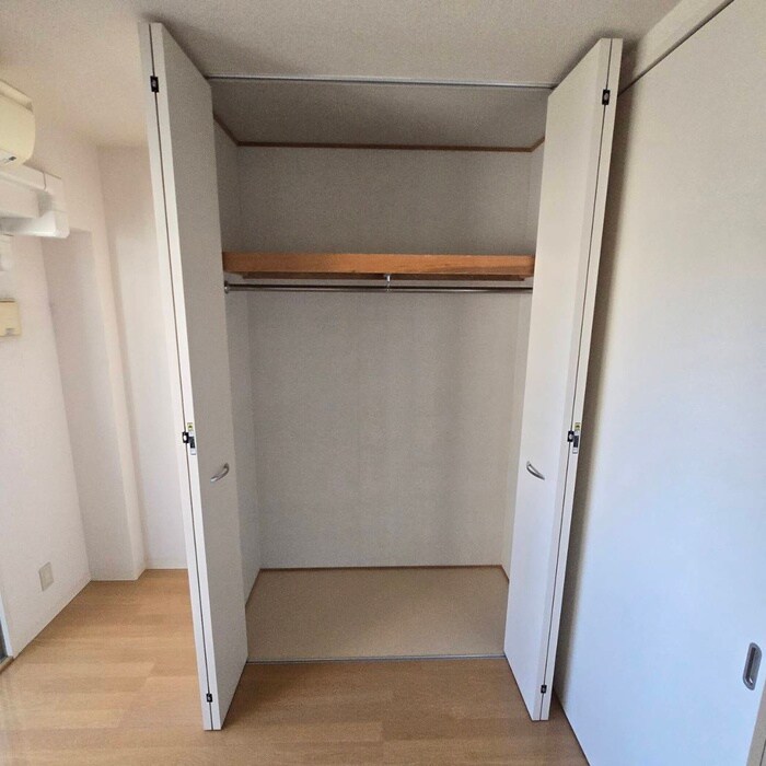 物件内観写真16　(収納)