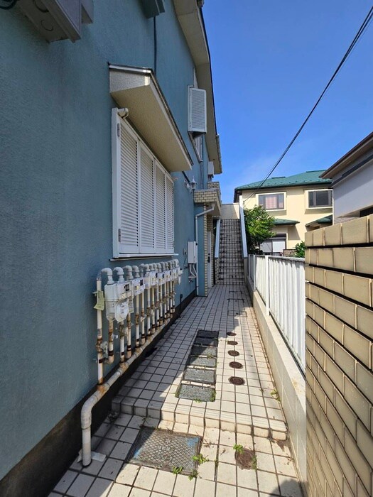 物件外観写真2　(エントランス部分)