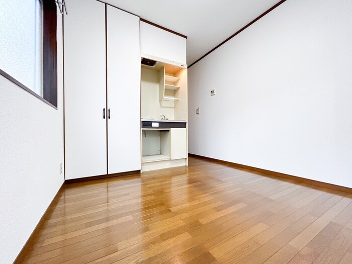 物件内観写真8　(居室)