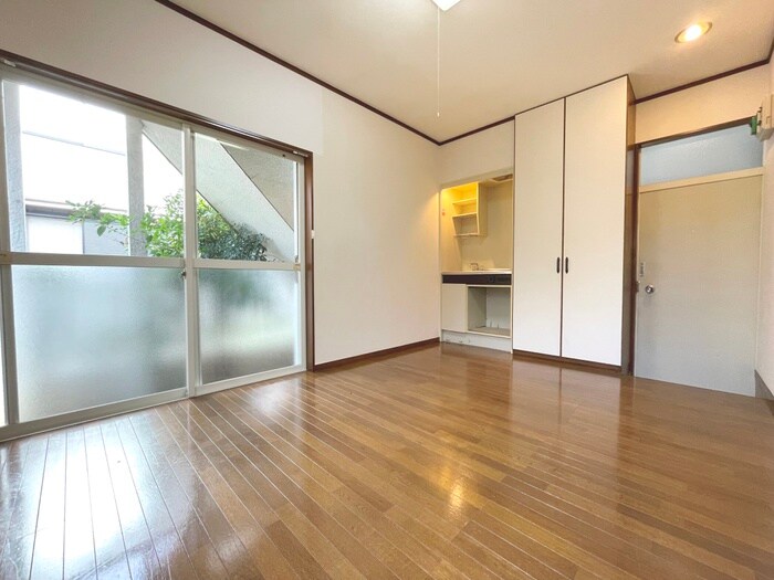 物件内観写真8　(居室)