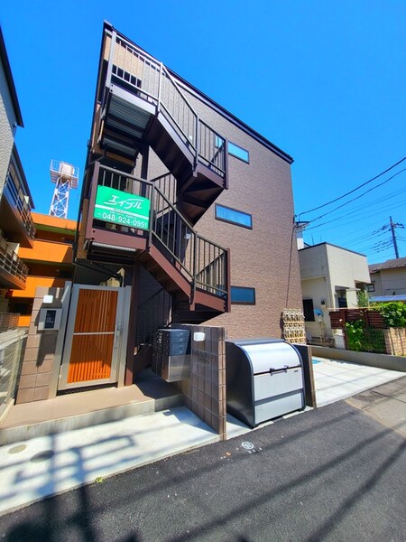 EMBELLIR草加中央外観写真