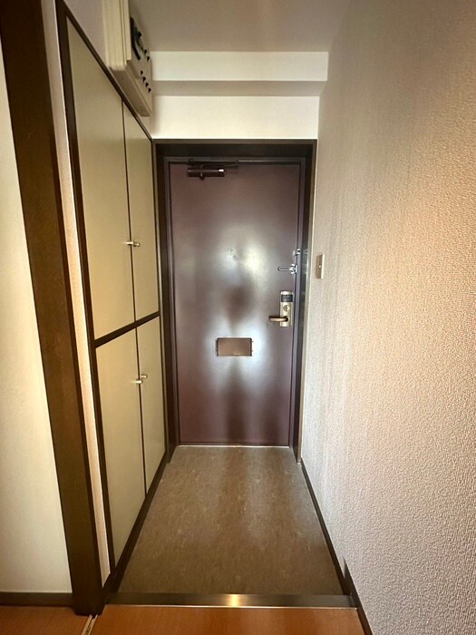 物件内観写真14　(玄関)