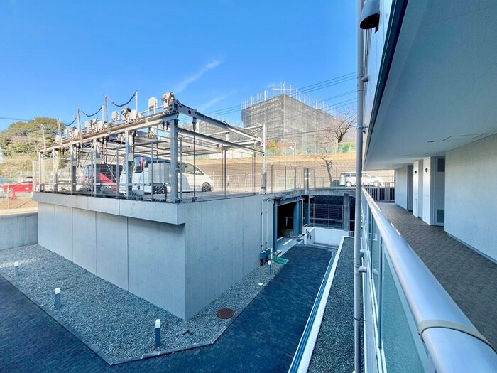 物件外観写真5　(駐車場)