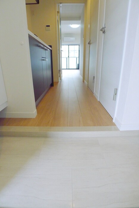 物件内観写真22　(玄関)