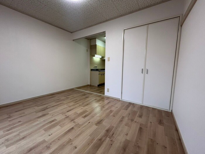 物件内観写真9　(居室)