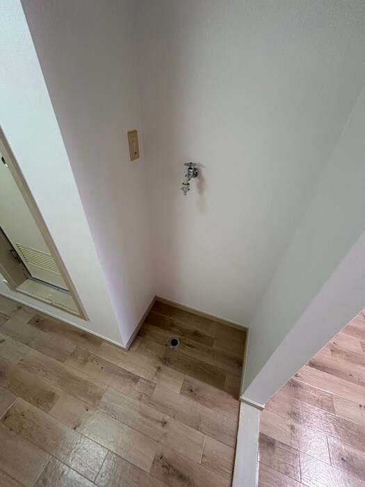 物件内観写真18　(洗濯機置場)